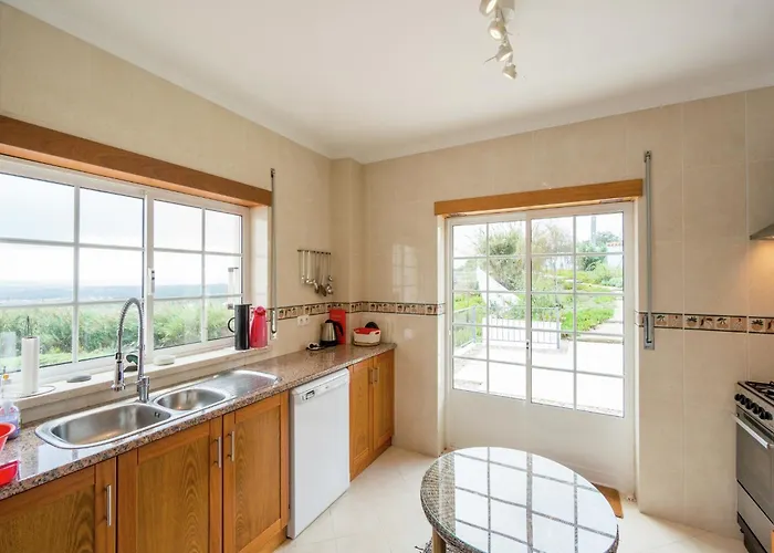 Oceanview Cliff Retreat Βίλα