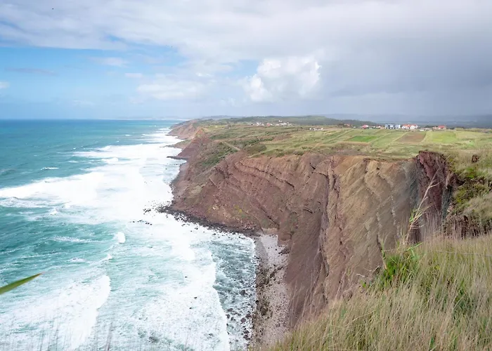 Oceanview Cliff Retreat Caldas Da Rainha